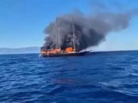 Bodrum’da 27 metrelik gulet cayır cayır yandı