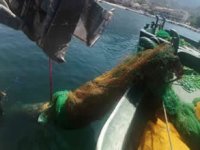 Karaburun’da balıkçı ağına denizaltı torpidosu takıldı