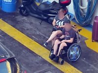 Engelli çocuğu feribotun garajında yolculuk yaptırdılar
