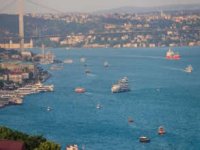 Valilik İstanbul Boğazı’nda  teknelerin kaldırılmasını istedi
