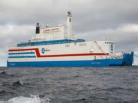 BM yetkilileri yüzen nükleer santrali ziyaret etti