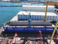 Norse Tersanesi yüzer havuzu denizle buluşturdu