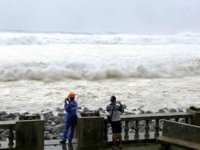 Pasifik’te süper tayfun "Ragasa" kıyıları vurdu!