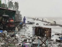 Yılın en büyük tayfunu Asya'yı yıktı geçti!