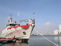 Endonezya ilk hibrit füze gemisi KRI Belati-622'yi denize indirdi