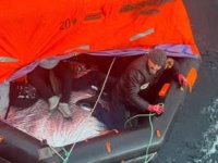 Karadeniz’de gemi battı: Mürettebatı Türk denizciler kurtardı