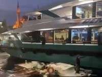 Üsküdar’da yolcu motoru ile balıkçı teknesi çatıştı