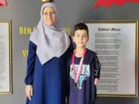 Engelli yüzücü hayallerine kavuşmak için kulaç atıyor