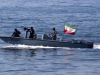 İran kaçak akaryakıt taşıyan tekneye el koydu