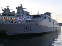 DEARSAN’ın Katar için inşa ettiği hücumbot denizle buluştu