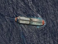 Venezuela donanması tankerler için harekete geçti