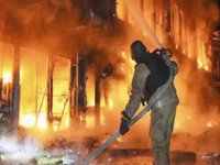 Rusya'ya saldırı: Liman alev aldı, gemiler zarar gördü