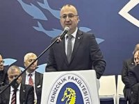 İTÜ'lü denizciler geleneksel balık gününde bir araya geldi