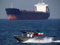 İran, kaçak yakıt taşıyan tankere el koydu