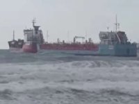 Florya açıklarında iki tankerden acil durum çağrısı