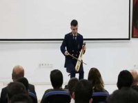 Barbaros’un torunları açık denizlere türkülerle uğurlandı