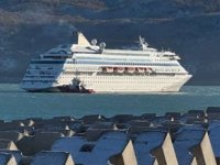 Amasra'ya gelen yolcu gemisine fırtına engeli