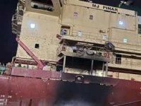 Rusların vurduğu gemi Tuzla’da havuzdan çıktı