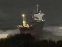 Kastamonu açıklarında vurulan gemi Sarıyer’de karaya oturdu