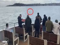 İstanbul Boğazı'nda panik: Vapurdan denize atladı