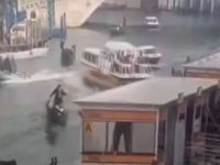 Venedik'te arızalanan bir tekne, Kanal'da korkulu anlar yaşattı