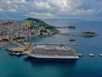 Kuşadası Ege Port Limanı’nda kruvaziyerde rekor sinyali!