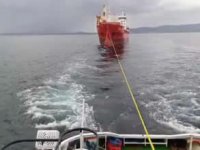 Çanakkale Boğazı’ndan geçen gemi makine arızası yaptı