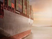 UKMTO: Hürmüz Boğazı'nda tüm ticari gemiler risk altında