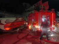 Manavgat’ta tekne atölyesinde yangın! 1 işçi ağır yaralandı