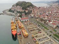 Giresun Limanı’nda yoğun konteyner trafiği