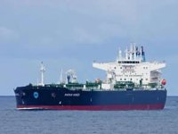 Yunan bayraklı bir petrol tankeri Rusya sularında vuruldu