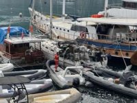 Fethiye'de göçmen kaçakçılığı yapılan tekne yandı