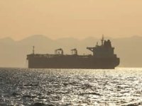 Hürmüz’de korkutan sessizlik: 3 günde 15 gemi geçti