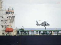 Fransız donanmasından Rus gölge filo gemisine baskın