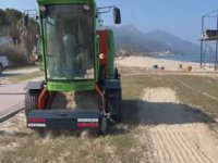 Kuşadası'nda plajlarda sezon hazırlığı başladı