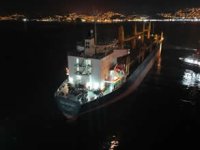 İstanbul Boğazı'nda arızalan gemi trafiği durdurdu