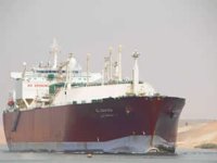 Doğalgaz yüklü 2 tanker Hürmüz Boğazı'ndan geri döndü