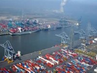 Anvers Limanı’nda petrol sızıntısı: Gemi trafiği durdu