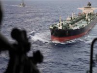 ABD’den 'Hayalet tanker'e gece baskını