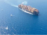 Sumud filosu aktivistleri MSC Maya’yı ablukaya aldı