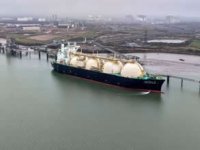 Mubaraz, Hürmüz'de iki ay sonra ablukayı aşan ilk tanker oldu