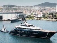 Turquoise Yachts’ın ilk hibrit süper yatı denize indirildi
