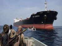 Yemen açıklarında petrol tankeri kaçırıldı