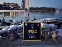 Didim’de Sahil Güvenlik’ten lüks tekneye zehir baskını!