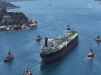 Saldırıya uğrayan tanker İstanbul Boğazı’ndan geçti