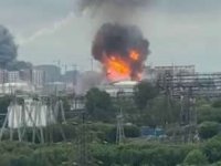 Ukrayna Rusya'nın Omsk Rafinerisi'ni vurdu