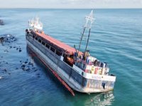 Karasu’da karaya oturan gemiyi kurtarma operasyonu başladı