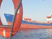 Yalova'da korku dolu anlar! Geminin çarptığı tekne battı