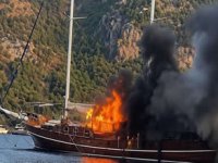 Göcek’te 'Prenses Alize' isimli tekne alev topuna döndü