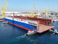 Pro Shipyard Al-Basrah yüzer havuzunu suya indirdi